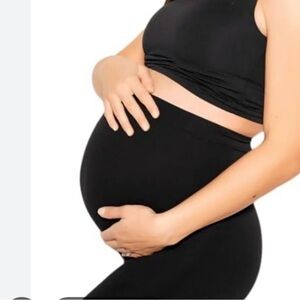 NWOT Mamafique Black Maternity Leggings